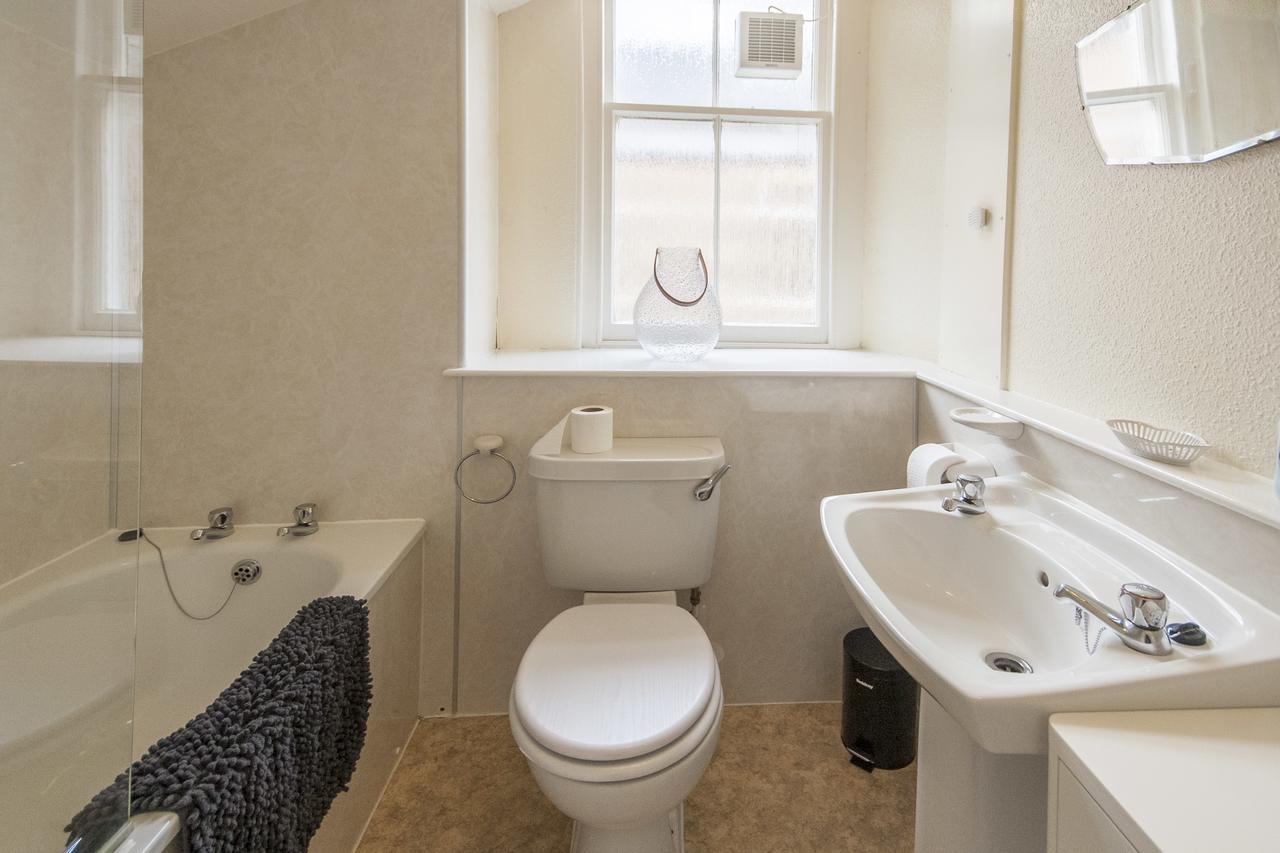 1 Varis Apartments Forres Esterno foto